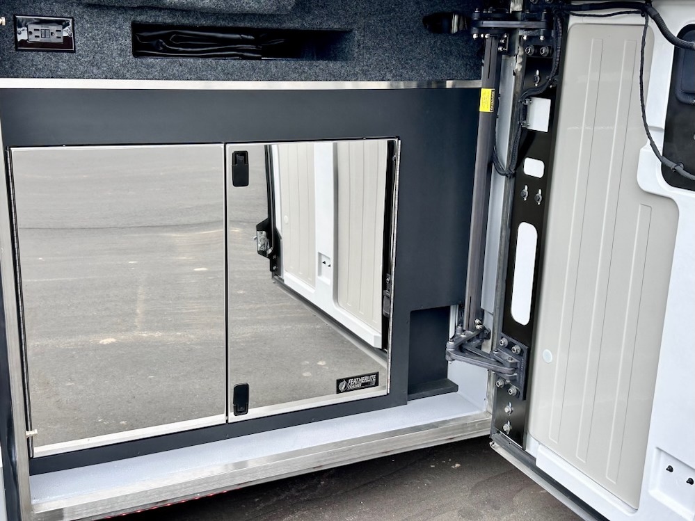 2026 Prevost Featherlite H3-45 For Sale
