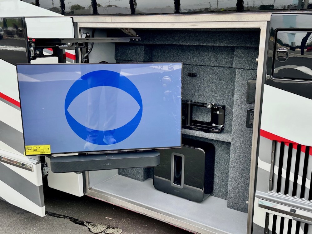 2026 Prevost Featherlite H3-45 For Sale