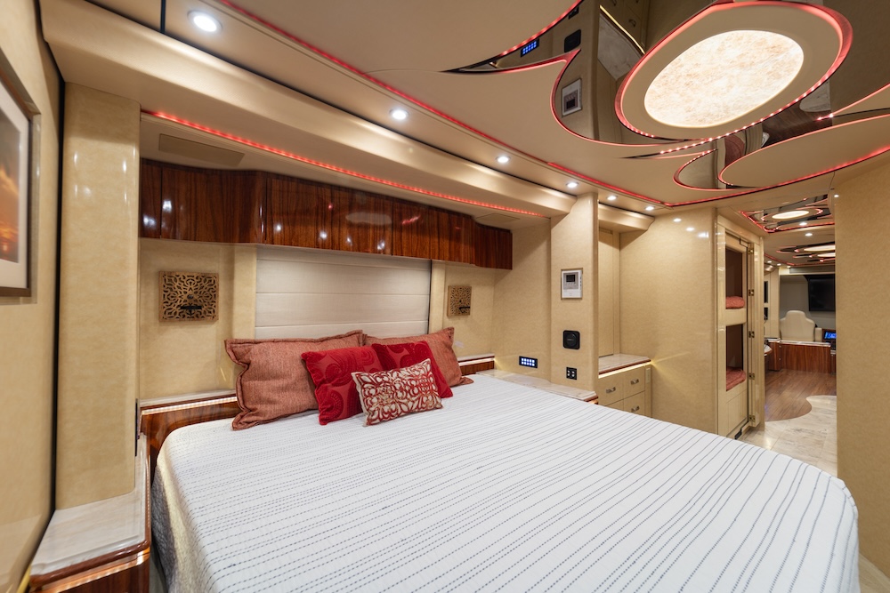 2016 Prevost Marathon X3 For Sale
