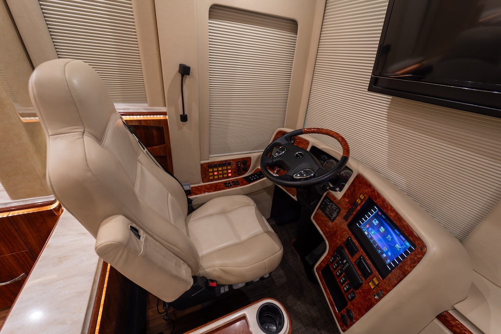 2016 Prevost Marathon X3 For Sale