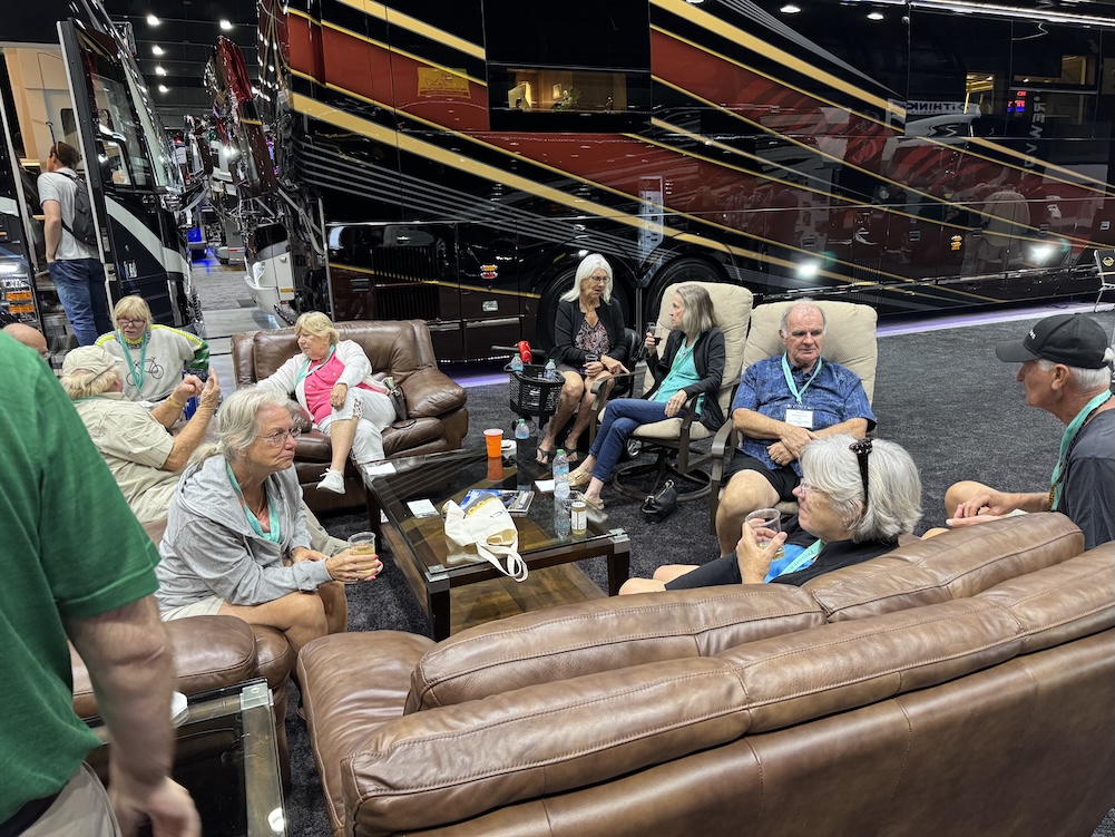  Prevost Motorhome Expo
