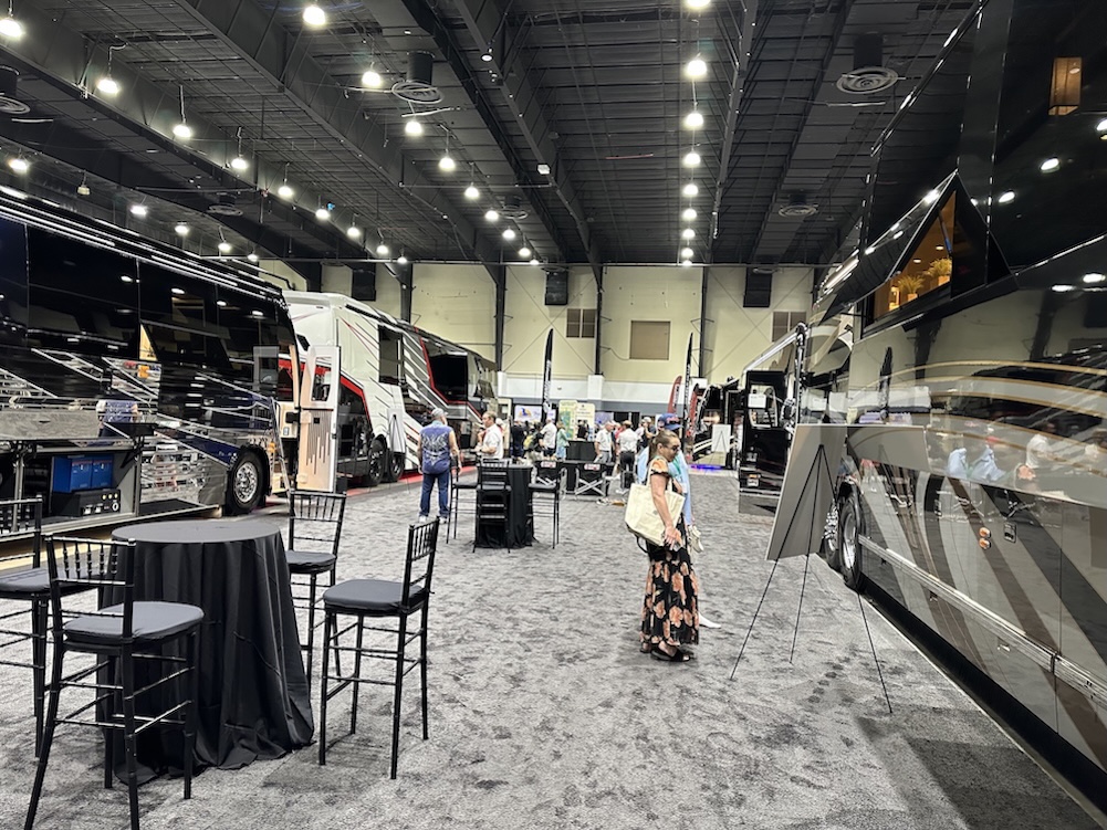  Prevost Motorhome Expo