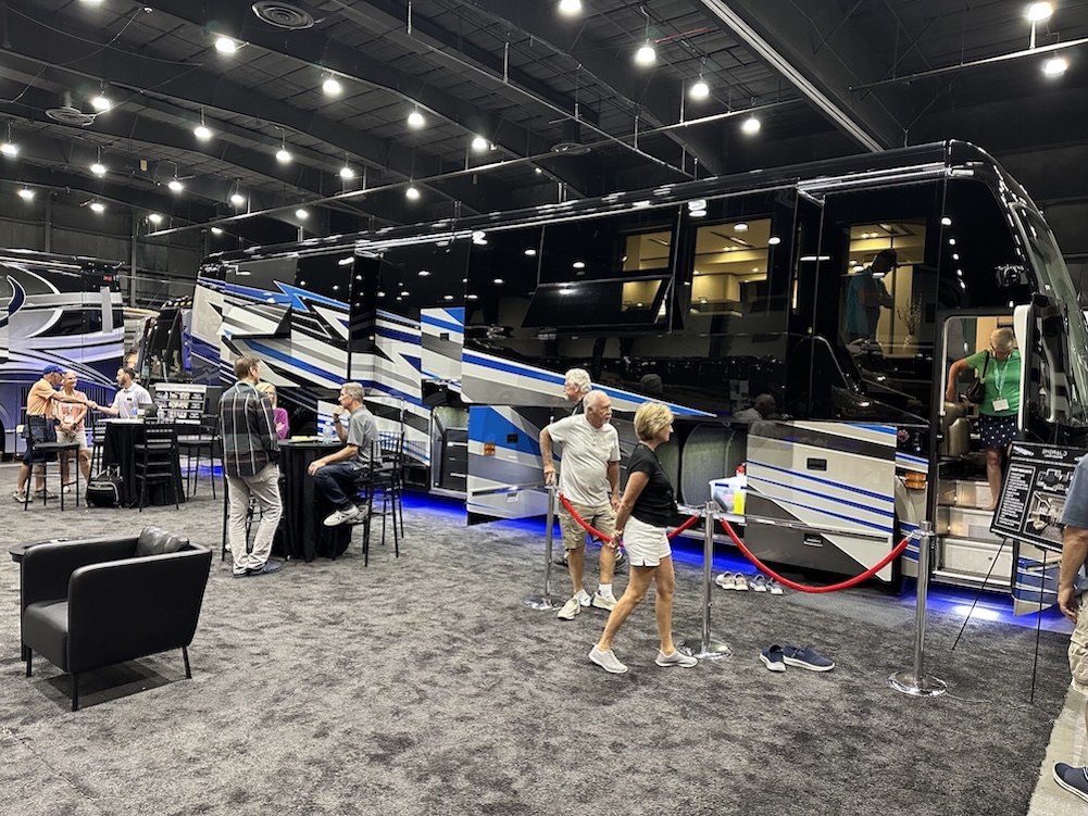  Prevost Motorhome Expo