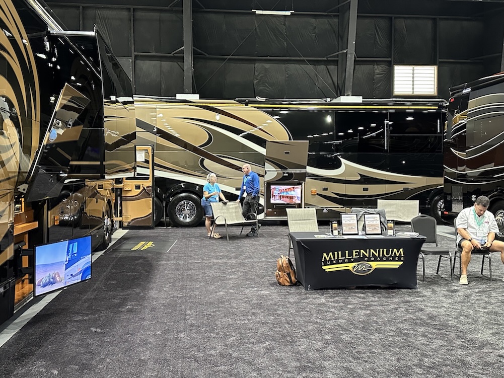  Prevost Motorhome Expo