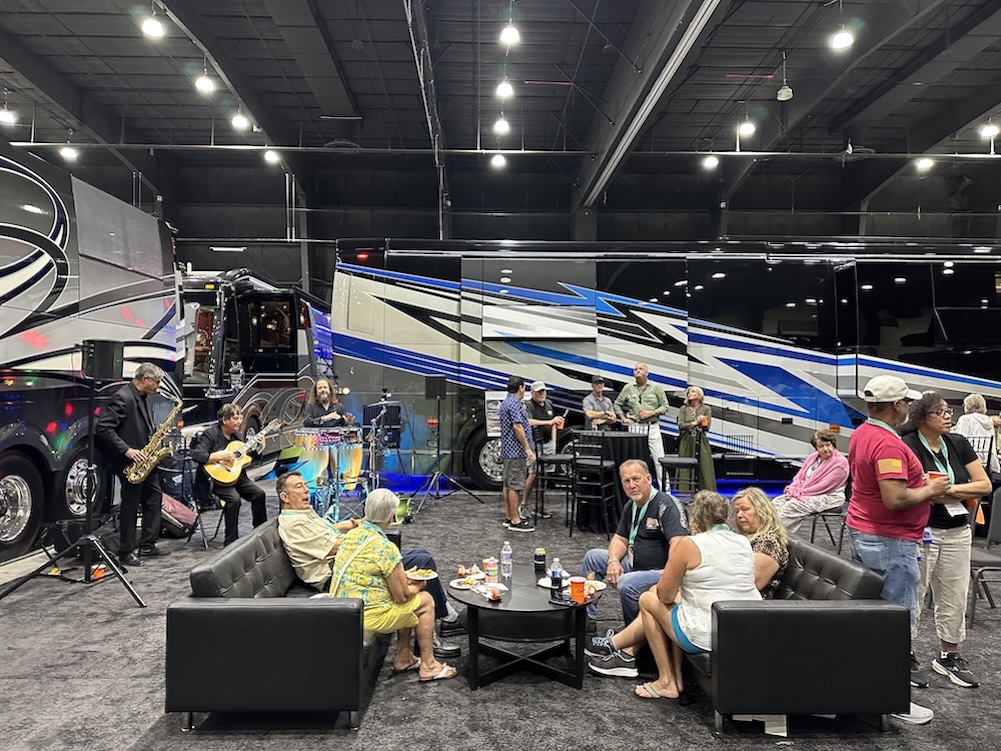  Prevost Motorhome Expo