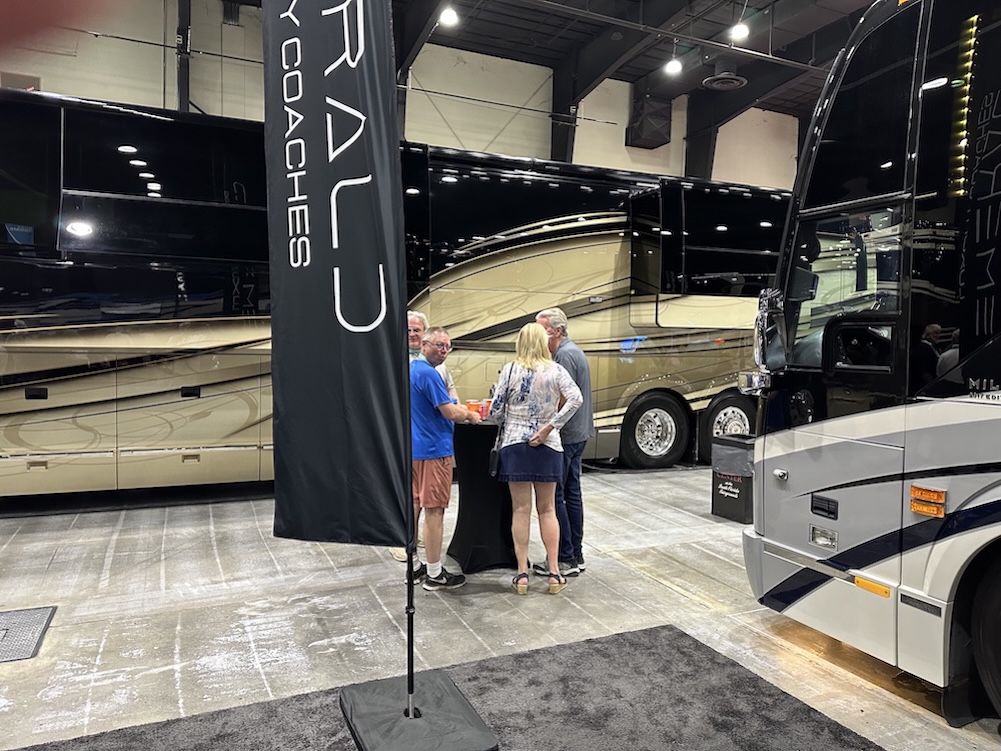  Prevost Motorhome Expo