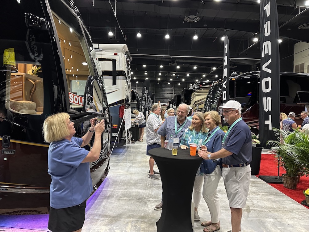  Prevost Motorhome Expo
