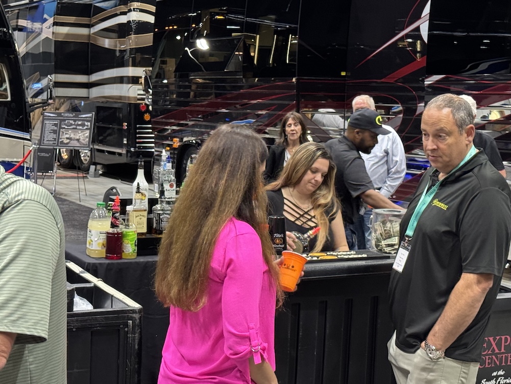  Prevost Motorhome Expo
