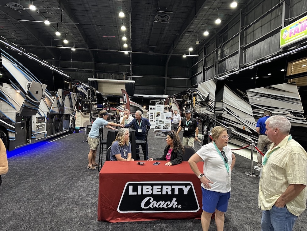  Prevost Motorhome Expo