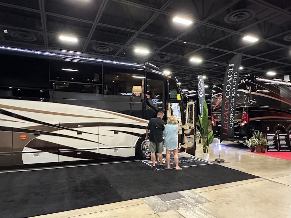  Prevost Motorhome Expo