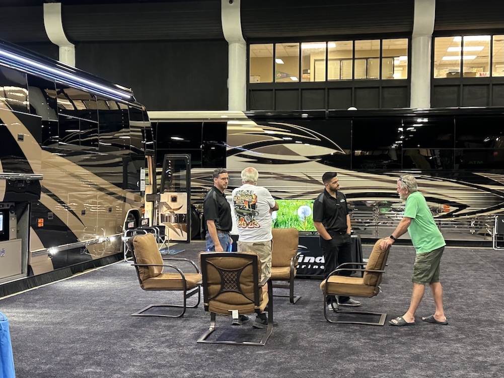  Prevost Motorhome Expo