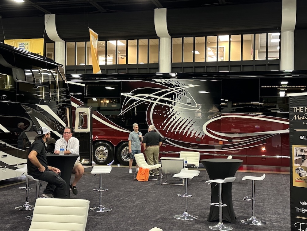  Prevost Motorhome Expo