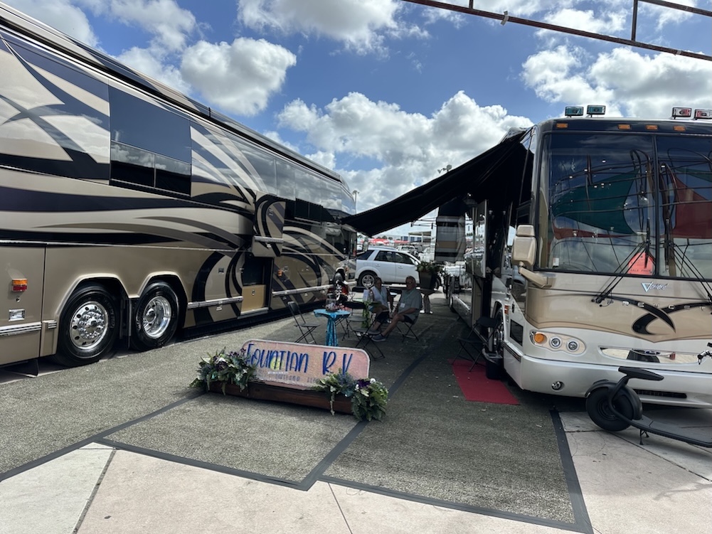  Prevost Motorhome Expo