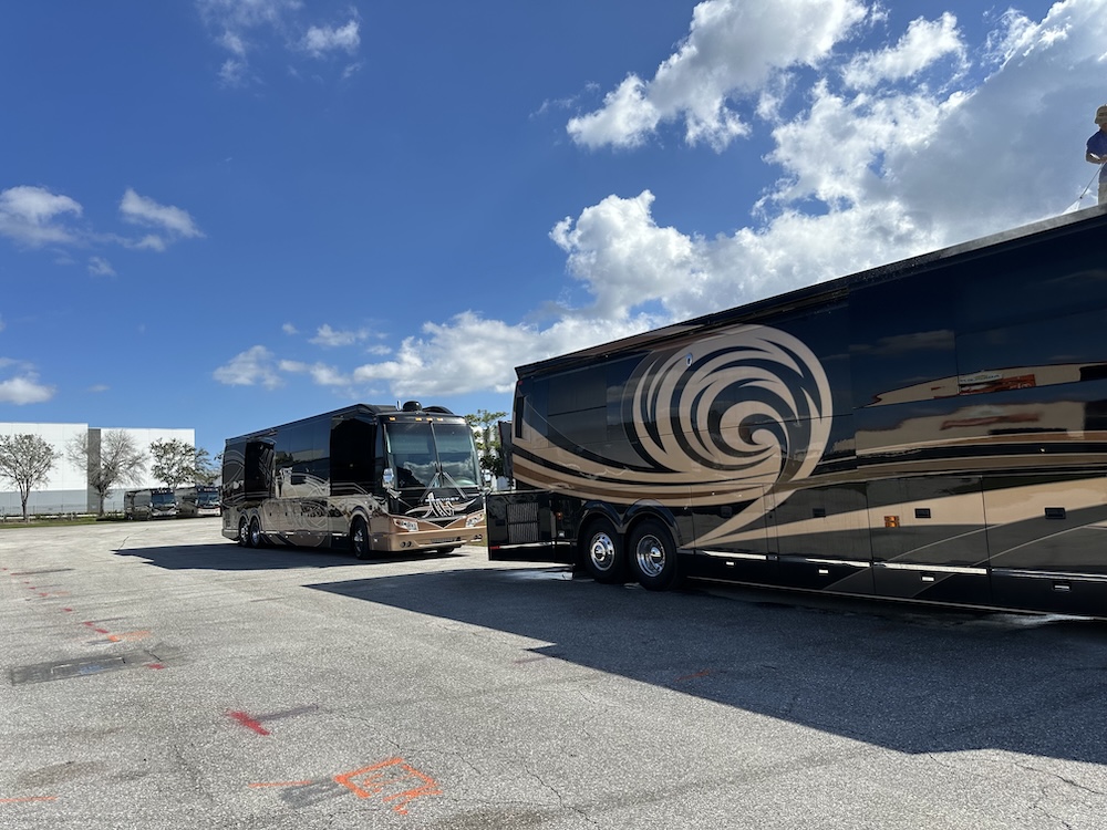 Prevost Motorhome Expo