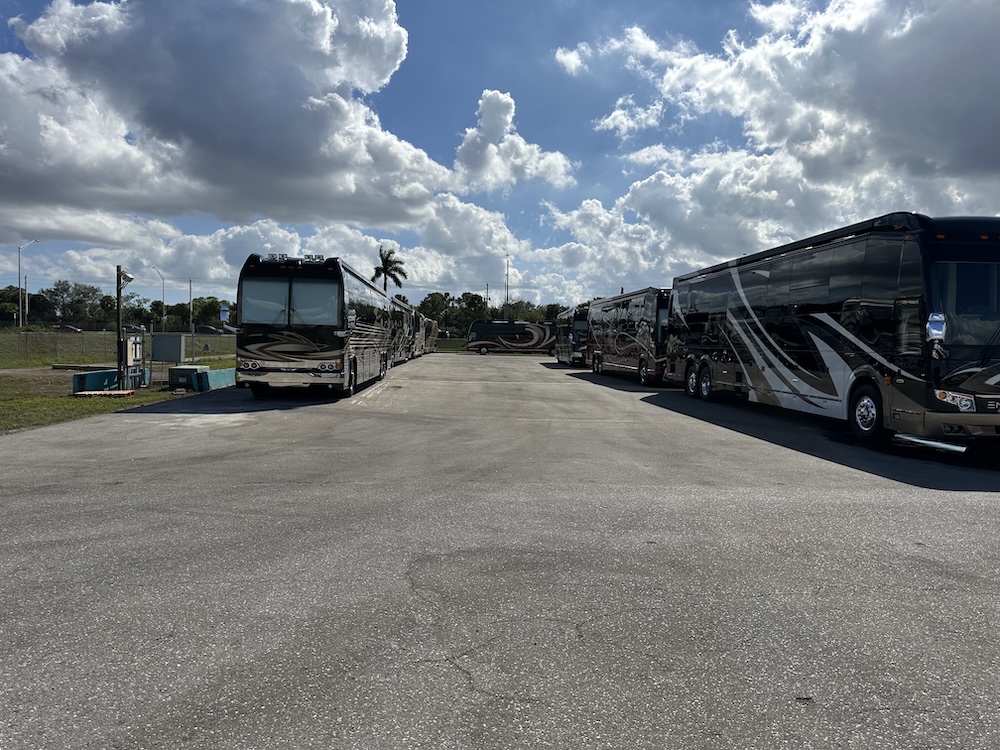  Prevost Motorhome Expo