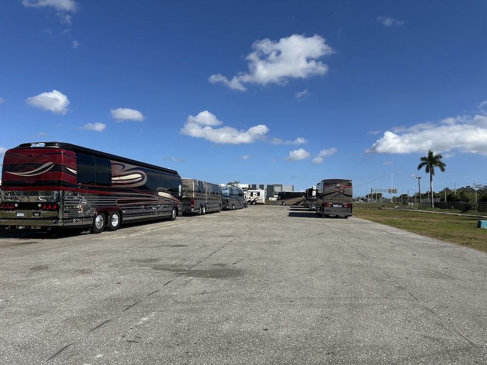  Prevost Motorhome Expo