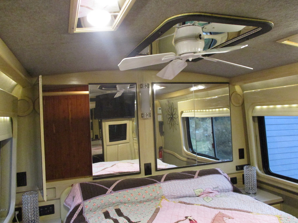 1990 Prevost CountryCoachXL For Sale