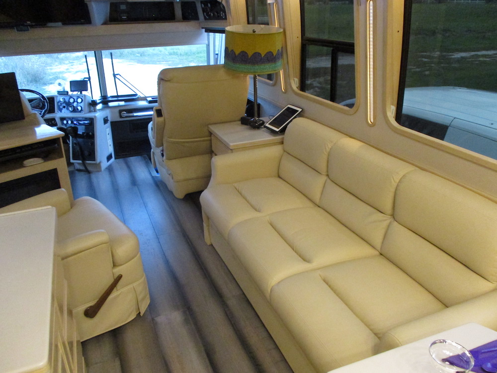 1990 Prevost CountryCoachXL For Sale