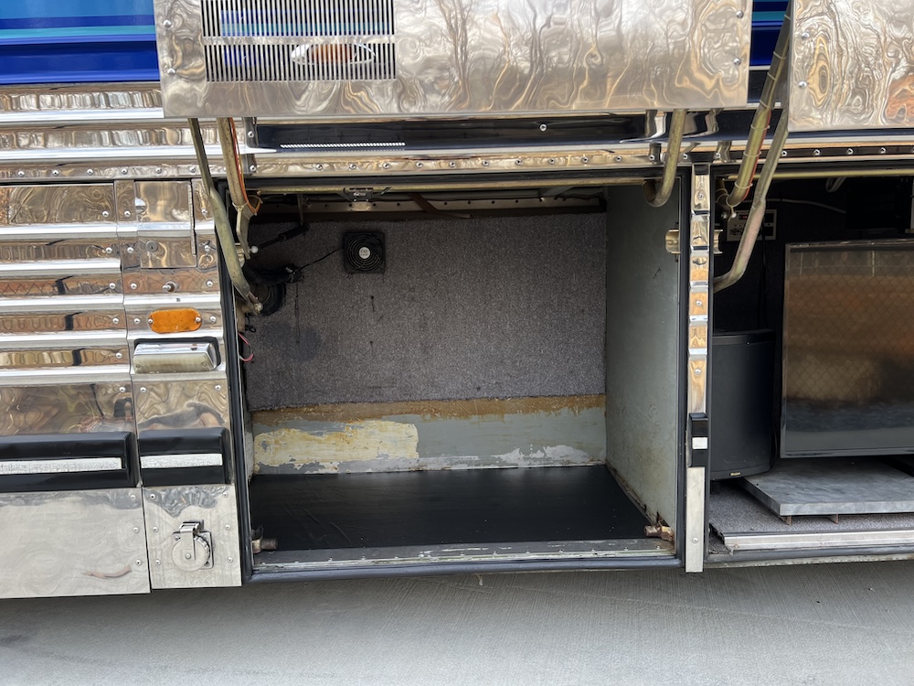 1990 Prevost Liberty XL For Sale