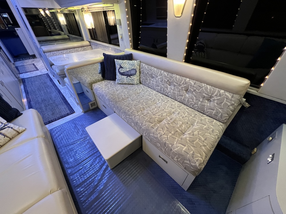 1990 Prevost Liberty XL For Sale