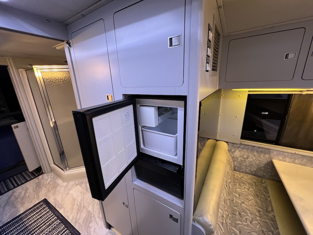 1990 Prevost Liberty XL For Sale