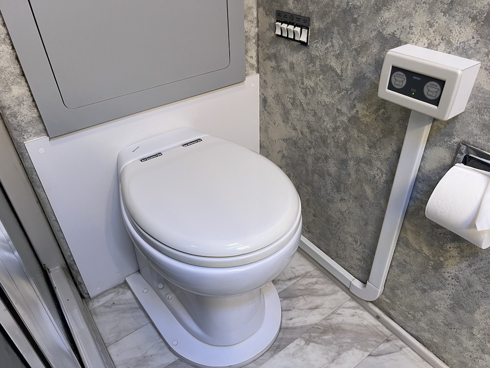 1990 Prevost Liberty XL For Sale