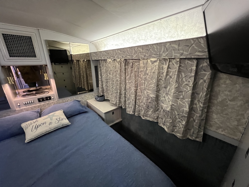 1990 Prevost Liberty XL For Sale