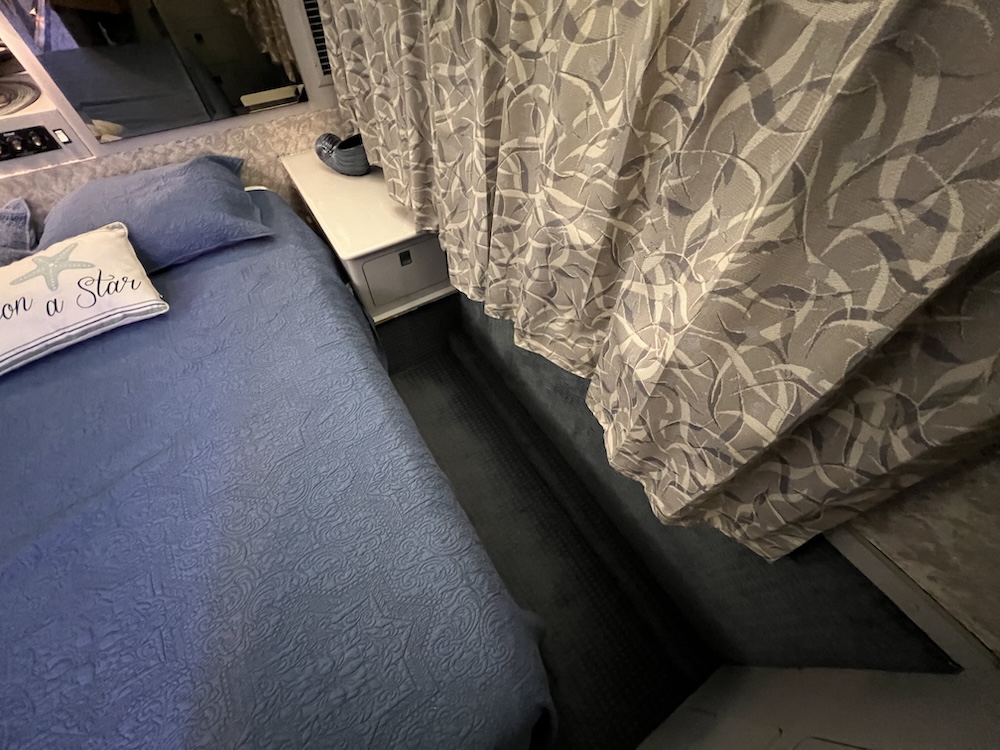 1990 Prevost Liberty XL For Sale