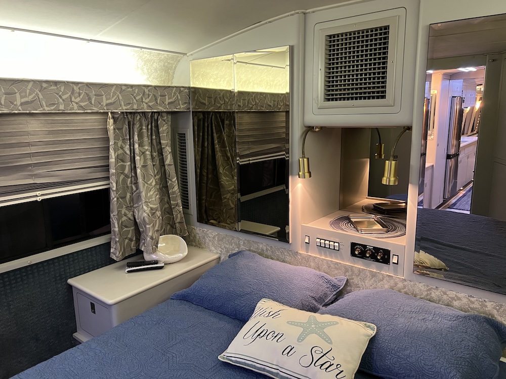 1990 Prevost Liberty XL For Sale