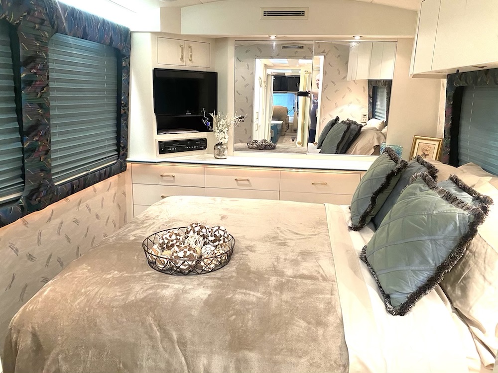 1996 Prevost Angola XL For Sale