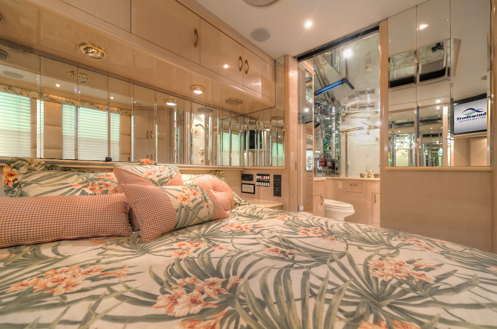 1996 Prevost Liberty XL For Sale