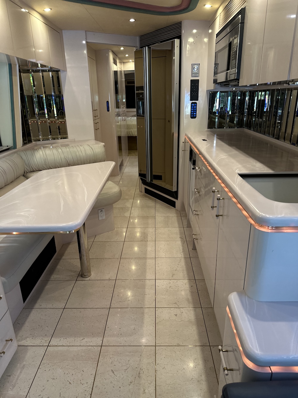 1996 Prevost Marathon XL For Sale