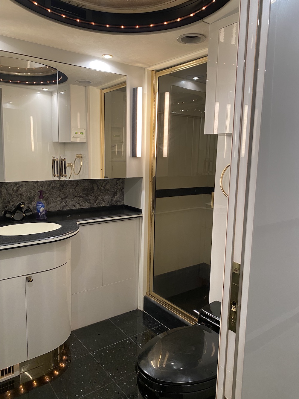 1997 Prevost Country Coach For Sale