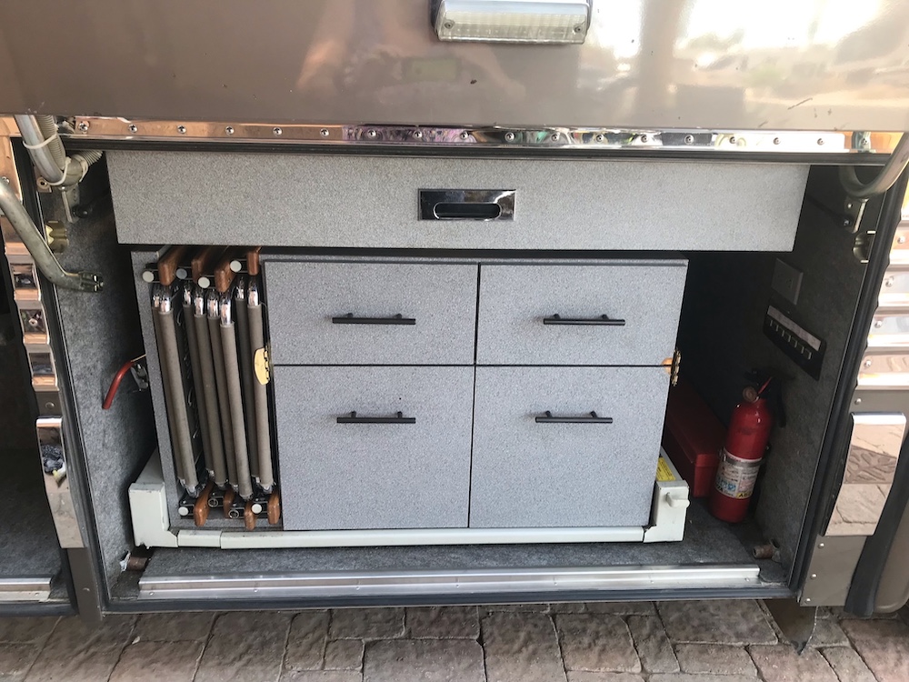 1998 Prevost Prevost Country Coach For Sale