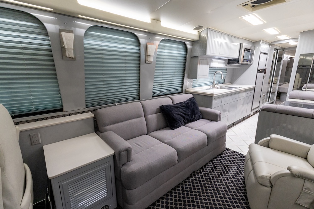 1998 Prevost Liberty XL  For Sale