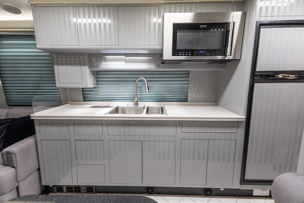 1998 Prevost Liberty XL  For Sale