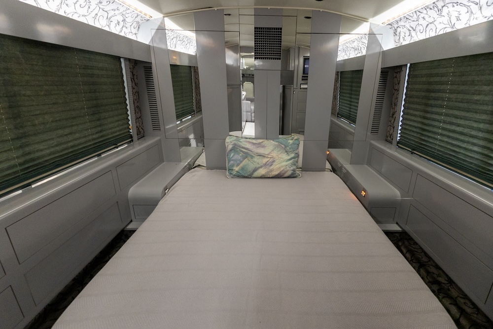 1998 Prevost Liberty XL  For Sale