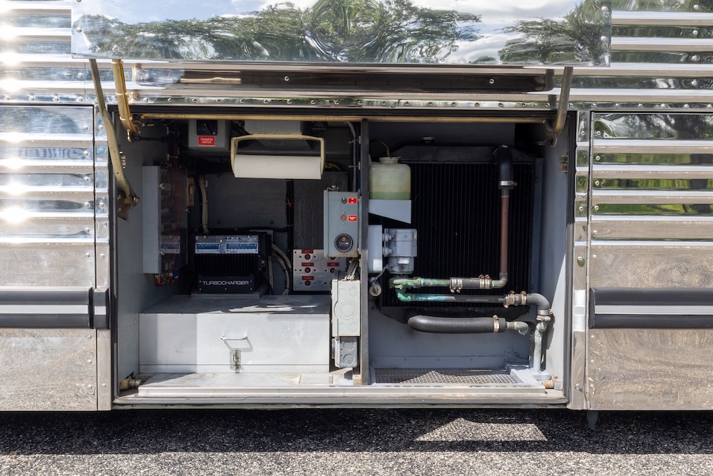 1998 Prevost Liberty XL  For Sale