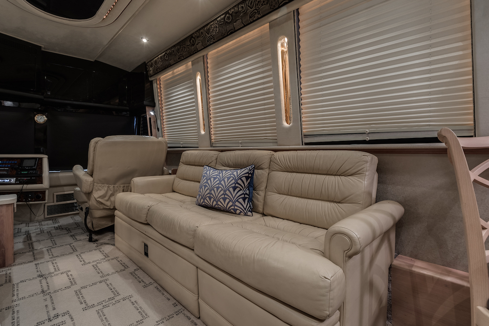 1998 Prevost Royale XL For Sale