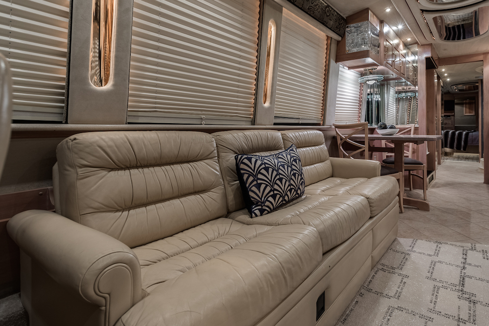 1998 Prevost Royale XL For Sale