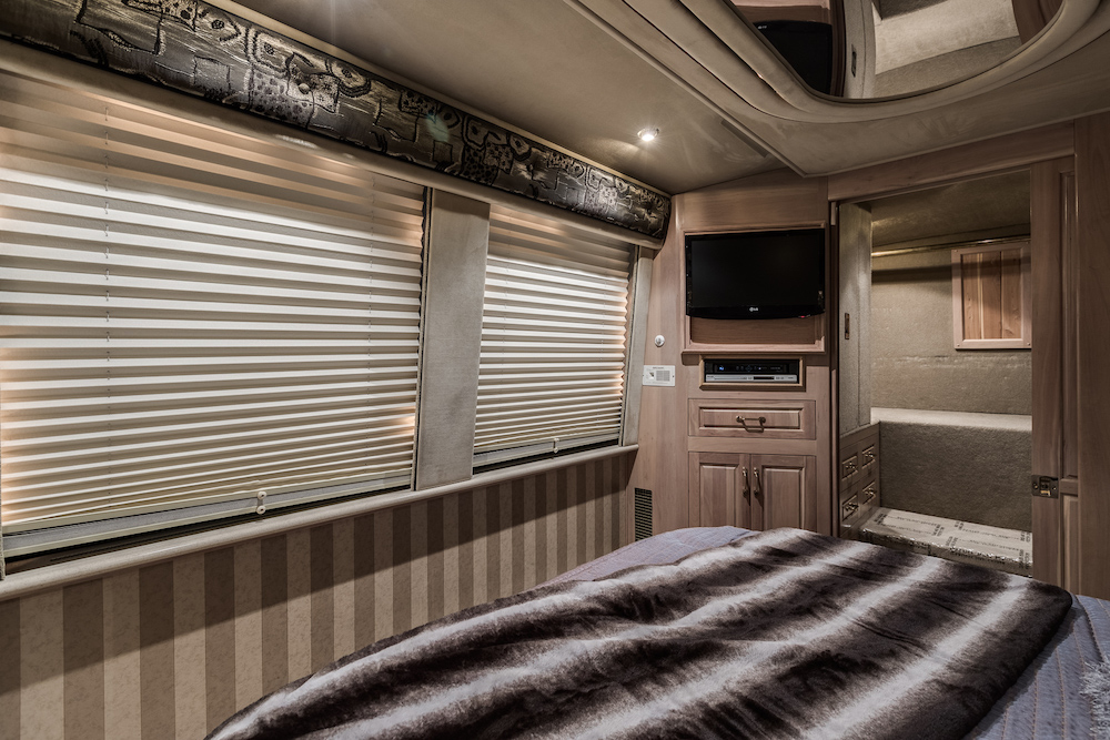 1998 Prevost Royale XL For Sale