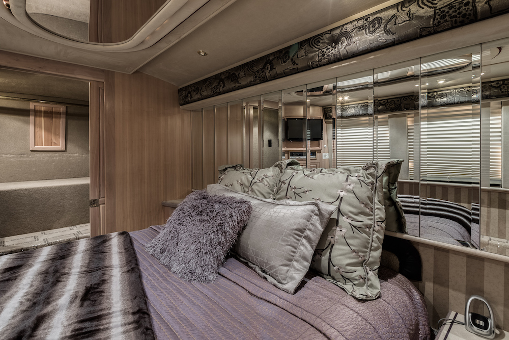 1998 Prevost Royale XL For Sale