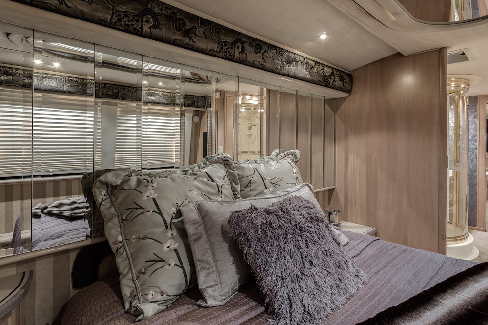 1998 Prevost Royale XL For Sale