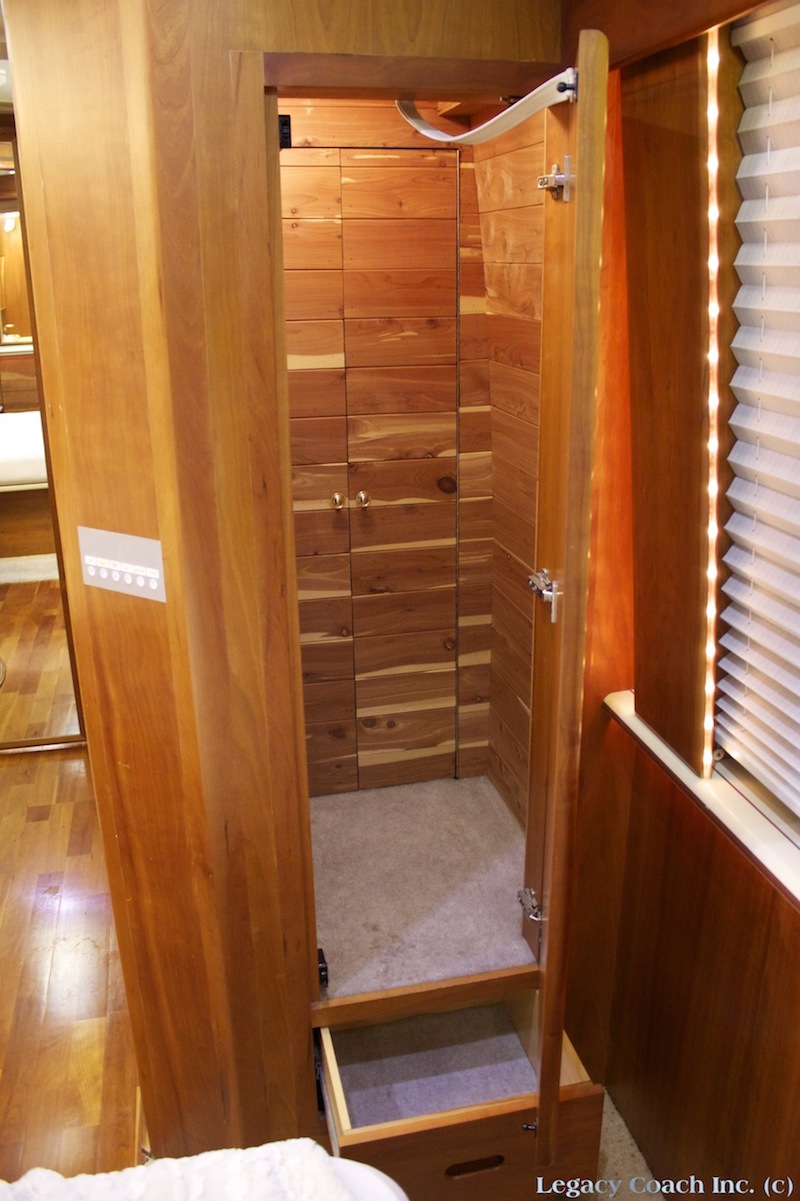 1999 Prevost Angola XL For Sale