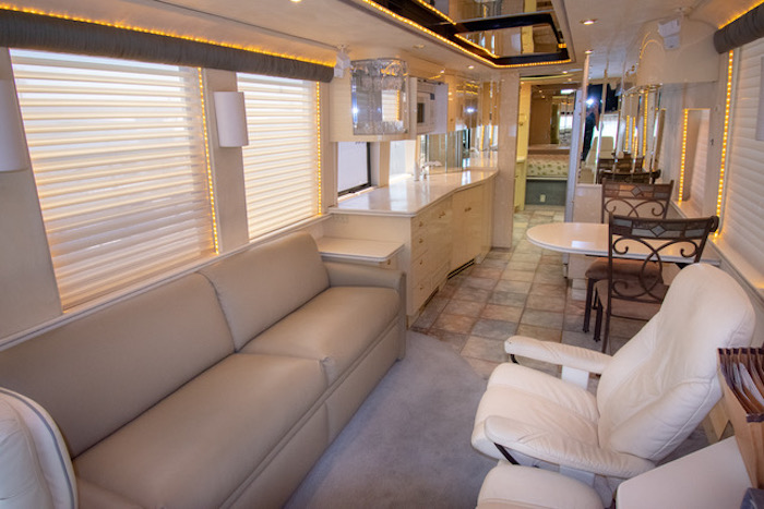 1999 Prevost Country Coach XL For Sale