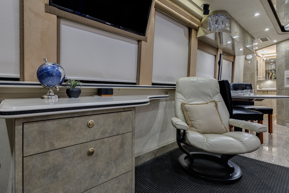 1999 Prevost Country Coach XL For Sale