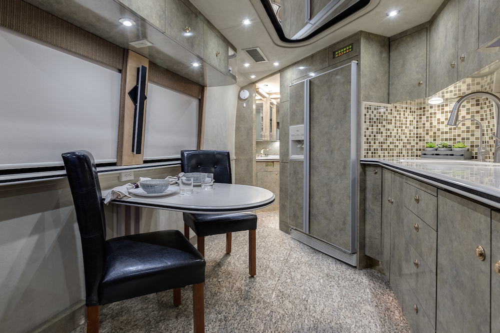1999 Prevost Country Coach XL For Sale