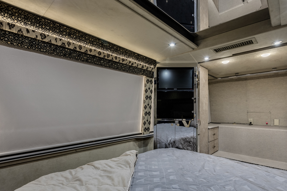 1999 Prevost Country Coach XL For Sale