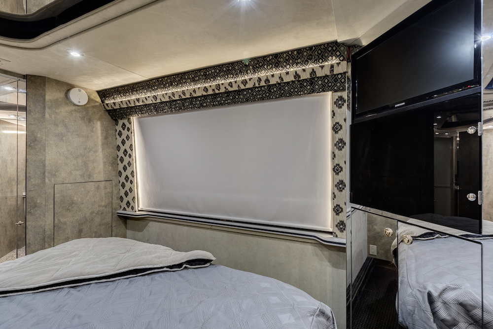 1999 Prevost Country Coach XL For Sale