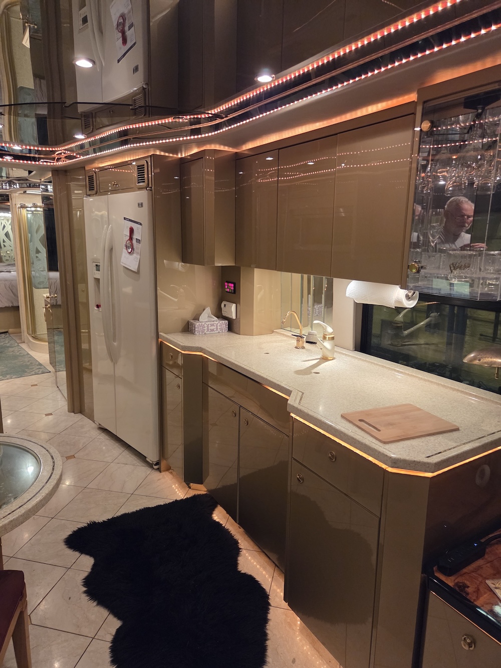 1999 Prevost  Featherlite H3-45 For Sale